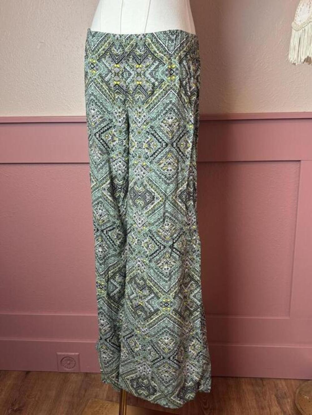 mossimo y2k abstract pattern flare pants sz small green rayon artsy tribal